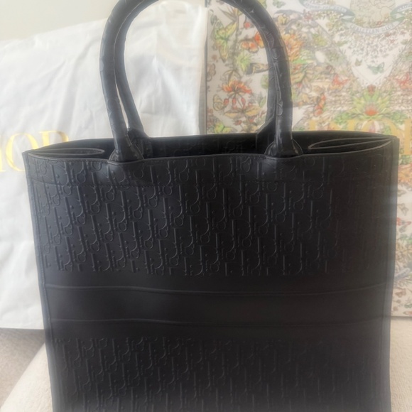 Christian Dior Large Leather embossed book tote NEW, Pristine condition - Picture 8 of 9